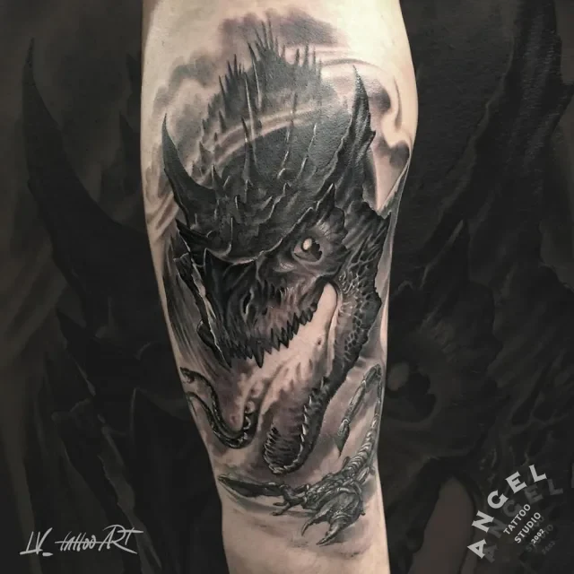 Dragon black and white